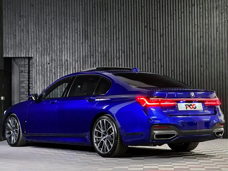 BMW 7 SERIES