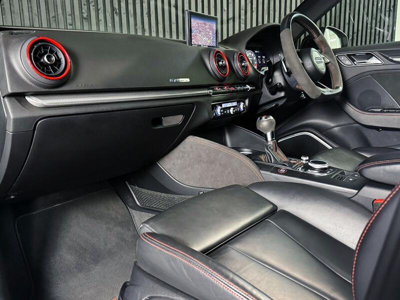 AUDI RS3