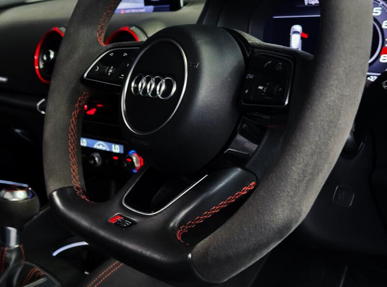 AUDI RS3