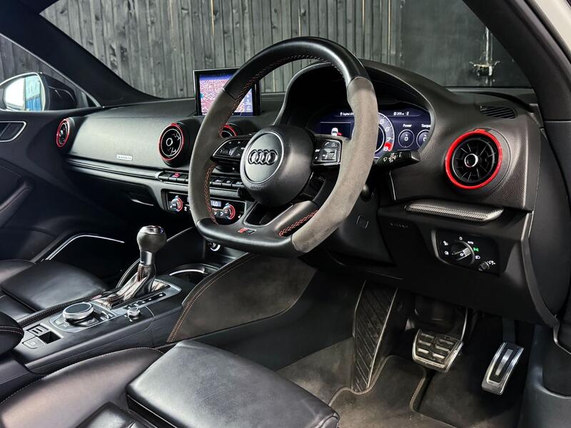 AUDI RS3