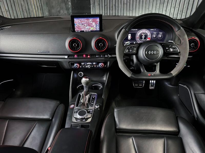 AUDI RS3