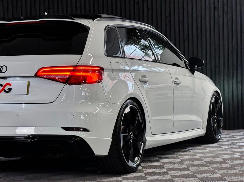 AUDI RS3