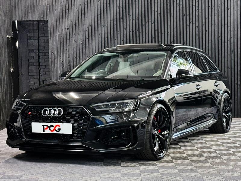AUDI RS4