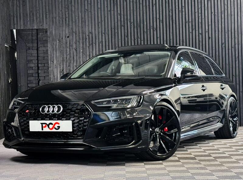 AUDI RS4