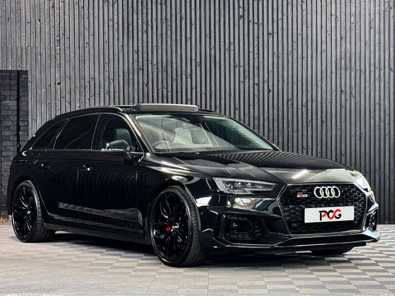 AUDI RS4