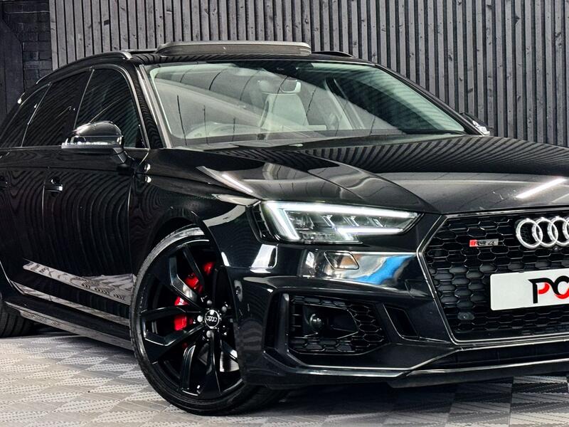 AUDI RS4