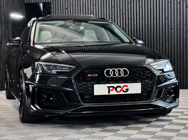 AUDI RS4