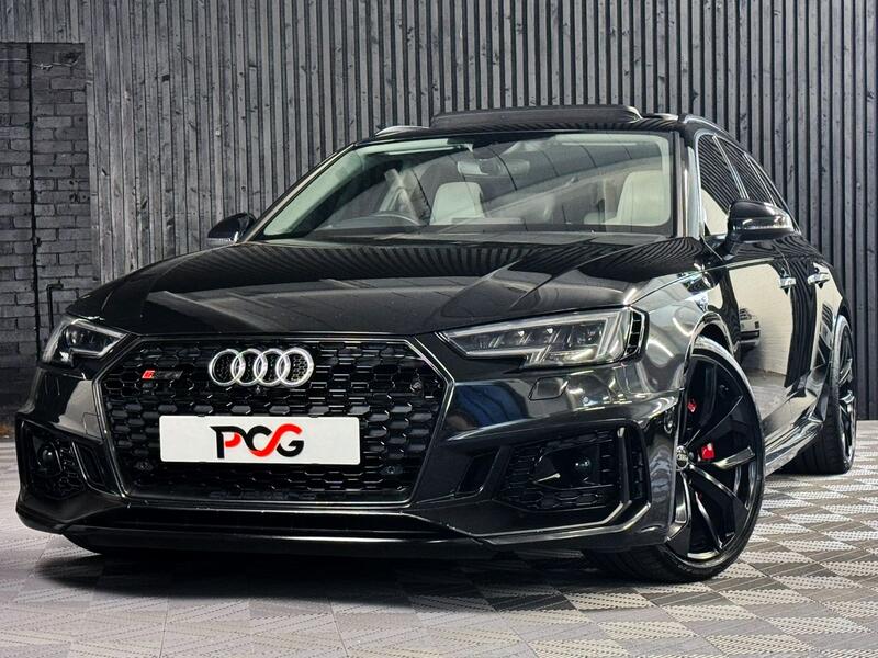 AUDI RS4