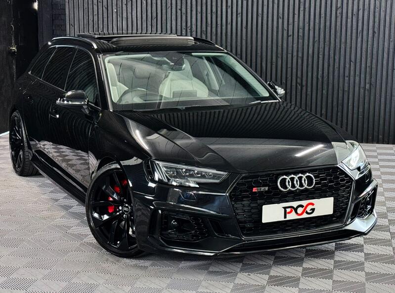 AUDI RS4